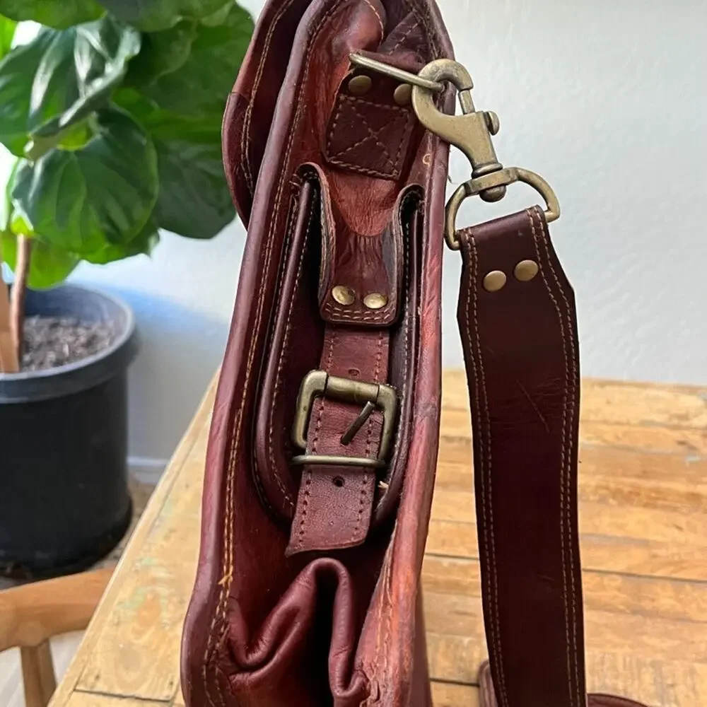 Vintage Cuero DHK Leather 17